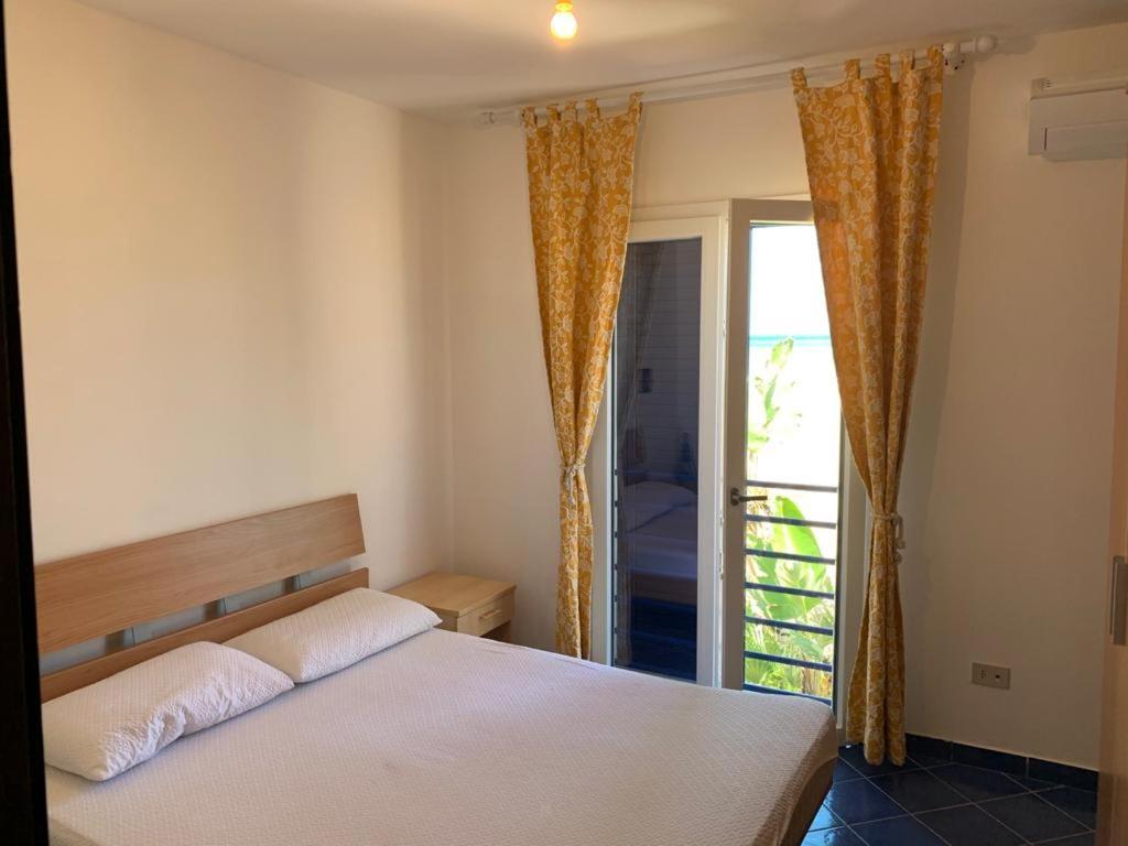 La Casa Sulla Spiaggia Villa Balestrate Bagian luar foto