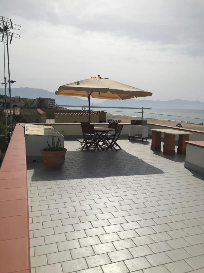 La Casa Sulla Spiaggia Villa Balestrate Bagian luar foto